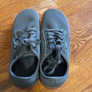 Women's Hobibear Gray Athletic Lace-Up Sneakers wide toe box barefoot like new